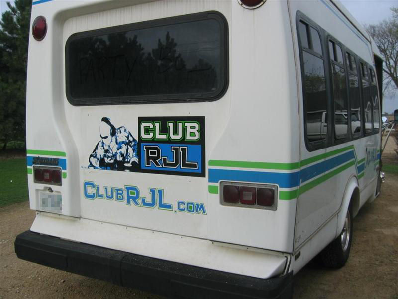 Club RJL party bus full view